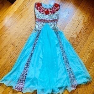 Stunning, Gorgeous, Indian Princesses Gown!